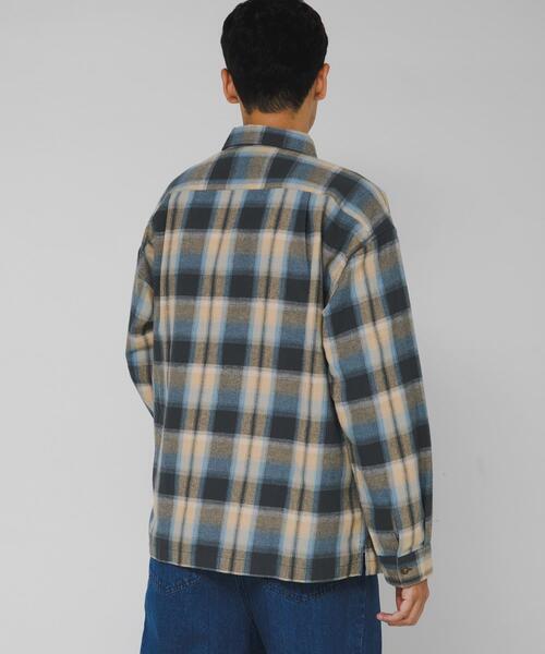 URBAN RESEARCH Sonny Label（アーバンリサーチサニーレーベル）の「リラックスフィットチェックレギュラーシャツ（シャツ/ブラウス・メンズ・ブルー系その他/グレー系その他/ブラウン系その他・MEDIUM/LARGE）」の21枚目の写真