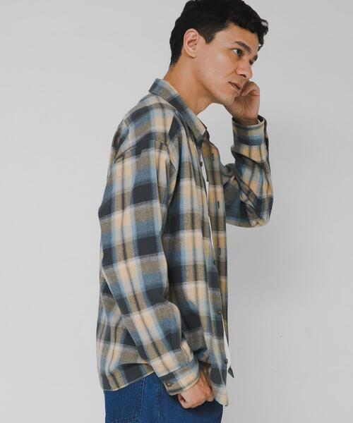 URBAN RESEARCH Sonny Label（アーバンリサーチサニーレーベル）の「リラックスフィットチェックレギュラーシャツ（シャツ/ブラウス・メンズ・ブルー系その他/グレー系その他/ブラウン系その他・MEDIUM/LARGE）」の22枚目の写真