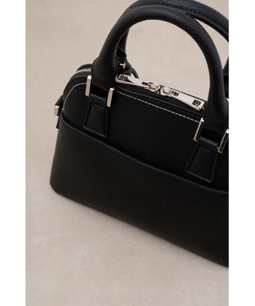 AZUL by moussy（アズールバイマウジー）の「ダブルジッパーハンドバッグ（ショルダーバッグ・レディース・ブラック/グレー/レッド・FREE）」の10枚目の写真