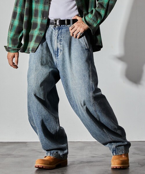 FREAK'S STORE（フリークスストア）の「FREAK’S STORE/フリークスストア ワイドシルエット ツイステッド カーブデニムパンツ（デニムパンツ・メンズ・ブラック/ネイビー/サックスブルー・SMALL/MEDIUM/LARGE）」の17枚目の写真