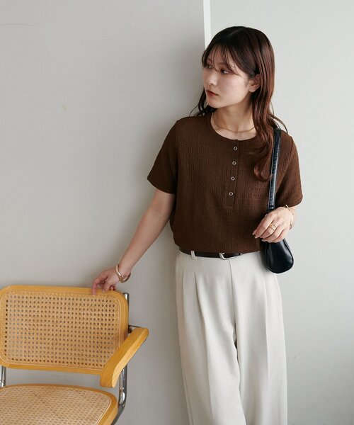 DISCOAT(ディスコート)の「【WEB限定】ジャガードリングドット半袖Tシャツ(Tシャツ/カットソー・レディース・アイボリー/ブラウン/ブラック/グリーン系その他2/モカ・MEDIUM)」の18枚目の写真