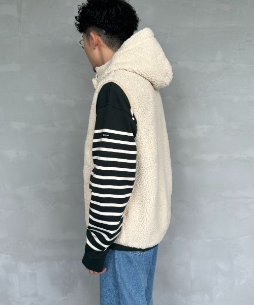 GYMPHLEX（ジムフレックス）の「【WEB限定】[GYMPHLEX/ジムフレックス] ボアフードベスト（ベスト・レディース・ネイビー/グレイッシュベージュ/オフホワイト/ダークベージュ・M/L）」の21枚目の写真