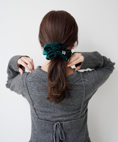 Kastane（カスタネ）の「【新色追加/5色展開/fiw.】スタッズシュシュ