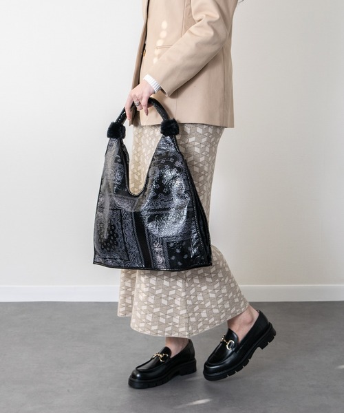 ANITA BILARDI(アニタビラルディ)の「【ANITA BILARDI】バンダナプリントバッグ(Q56396)(トートバッグ・レディース・ダークブラウン・ALL)」の5枚目の写真