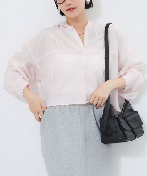 VIS（ビス）の「フード付きクロップドシアーシャツ（シャツ/ブラウス・レディース・ブラック/オフホワイト/ピンク・FREE）」の22枚目の写真