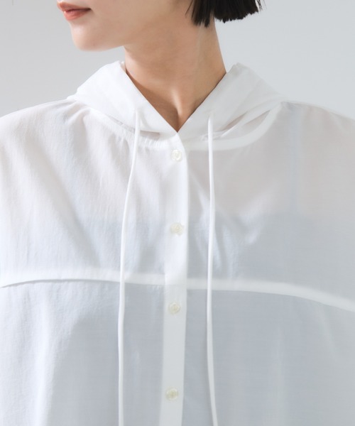 VIS（ビス）の「フード付きクロップドシアーシャツ（シャツ/ブラウス・レディース・ブラック/オフホワイト/ピンク・FREE）」の12枚目の写真