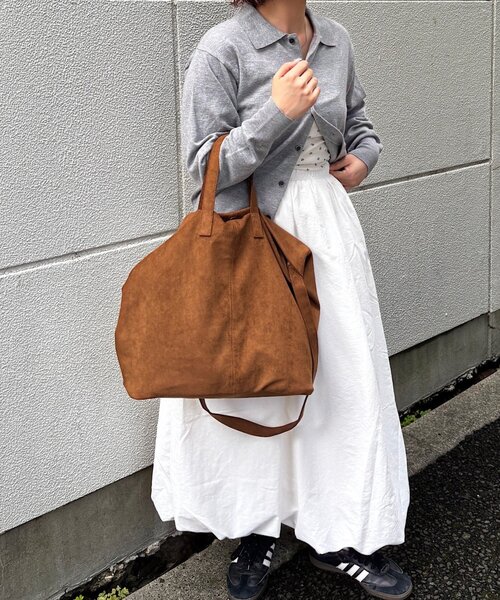 WHIMSIC(ウィムジック)の「【WHIMSIC】ヴィーガンレザー3ウェイトートバッグ(トートバッグ・レディース・キャメル/ブラック・FREE)」の9枚目の写真