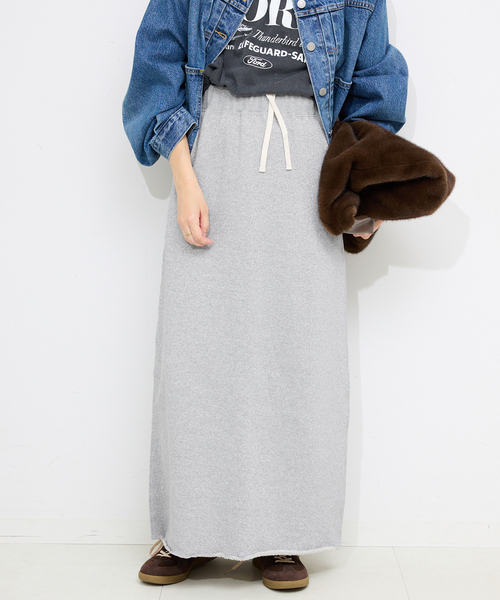 SLOBE IENA（スローブイエナ）の「IRONING/アイロニング グリッタースウェットロングスカート 01IR0134ISLV（スカート・レディース・ライトグレー/チャコールグレー・FREE）」の2枚目の写真