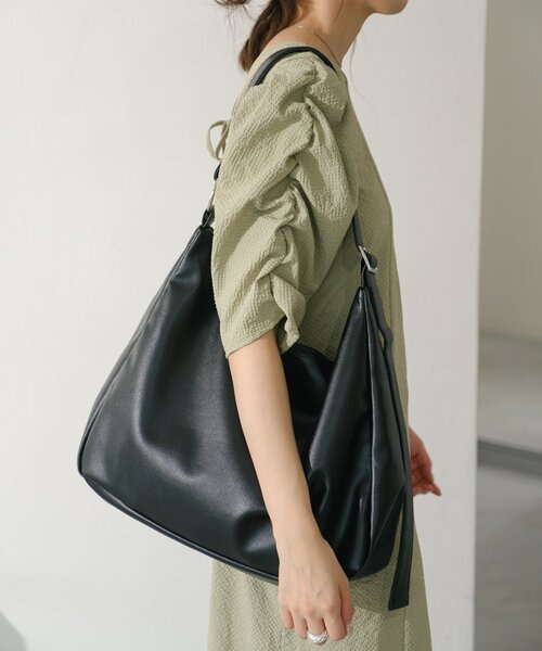 Kastane(カスタネ)の「【A4サイズ】レザーショルダーバッグ(ショルダーバッグ・レディース・ブラック/ブラウン・FREE)」の13枚目の写真