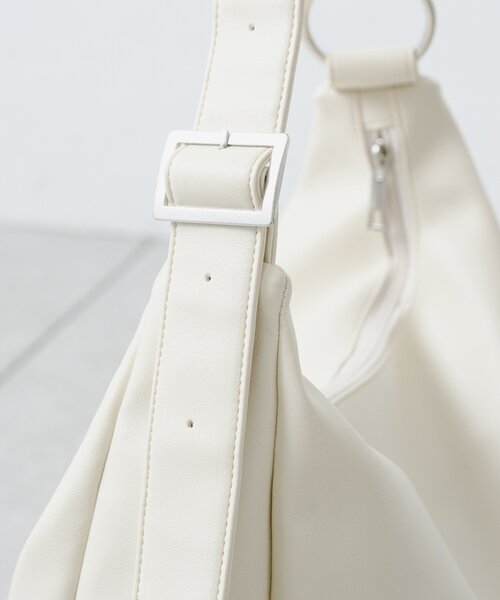 Kastane(カスタネ)の「【A4サイズ】レザーショルダーバッグ(ショルダーバッグ・レディース・ブラック/ブラウン・FREE)」の16枚目の写真