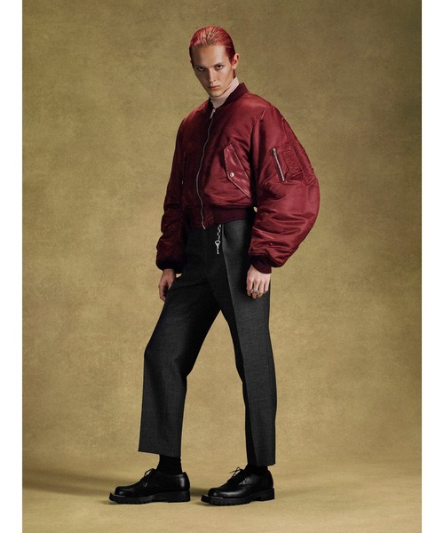JOHN LAWRENCE SULLIVAN（ジョンローレンスサリバン）の「NYLON MASSIVE ROUNDED SLEEVE BOMBER JACKET（MA-1・メンズ・ブラック/カーキ/ボルドー・46/48/44）」の5枚目の写真