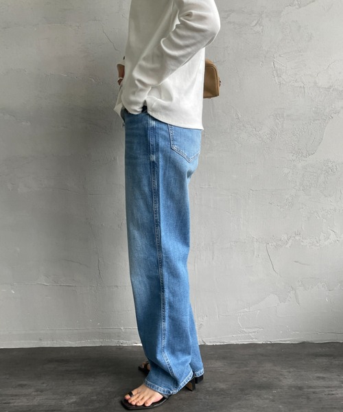 GUESS JEANS（ゲスジーンズ）の「【WEB限定】[GUESS JEANS/ゲス ジーンズ] BOYFRIEND デニムパンツ（デニムパンツ・レディース・ライトインディゴブルー/インディゴブルー・24/25/26）」の21枚目の写真