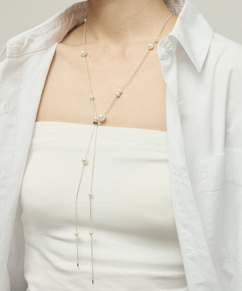 Firsthand(ファーストハンド)の「Firsthand/ファーストハンド ランダムパール ロングネックレス(ネックレス・レディース・シルバー/ゴールド・ONE SIZE)」の6枚目の写真
