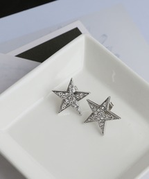 パヴェスターピアス