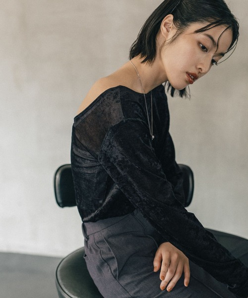 LEPSIM(レプシィム)の「《オフィスライン》シアーベロア2WAY長袖プルオーバー 587915(Tシャツ/カットソー・レディース・ブルー/ブラック/アイボリー・FREE)」の6枚目の写真