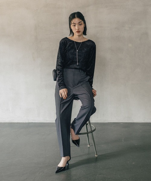 LEPSIM(レプシィム)の「《オフィスライン》シアーベロア2WAY長袖プルオーバー 587915(Tシャツ/カットソー・レディース・ブルー/ブラック/アイボリー・FREE)」の9枚目の写真