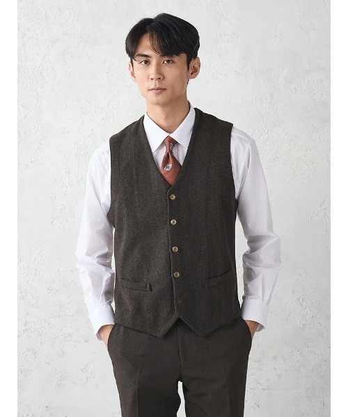 Perfect Suit FActory（パーフェクトスーツファクトリー）の「TRANS CONTINENTS　クラシカル布帛ニットジレ　ブラウン/グレー/グレー/ネイビー（ベスト・メンズ・チャコールグレー/ネイビー/ダークブラウン/ライトグレー・L/LL/M）」の3枚目の写真