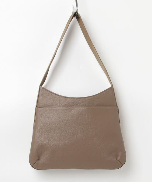 Beau're(ヴュレ)の「【BEAURE/ビュレ】One ショルダー Flat Bag(ショルダーバッグ・レディース・ブラック/グレイッシュベージュ/ベージュ・FREE)」の7枚目の写真