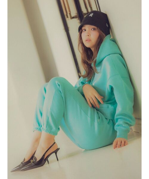 NEW ERA(ニューエラ)の「【CALNAMUR×NEW ERA】SWEAT SHORT HOODIE CALNAMUR(パーカー・レディース・ブラウン/ミント・MEDIUM/LARGE)」の4枚目の写真