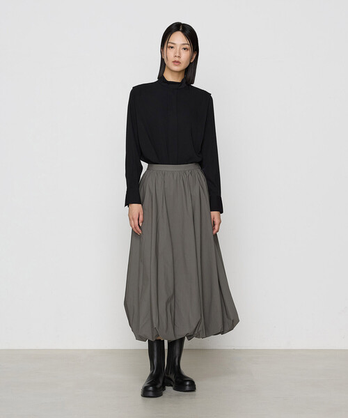 K.T KIYOKO TAKASE（キヨコタカセ）の「マットサテン デザインハイネックブラウス（シャツ/ブラウス・レディース・ブラック/ボルドー/ホワイト/ブラウン・9号/11号）」の16枚目の写真