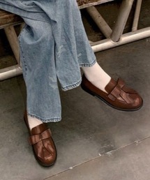Vipoa（ヴィポア）の「Classic ribbon loafer（ローファー）」