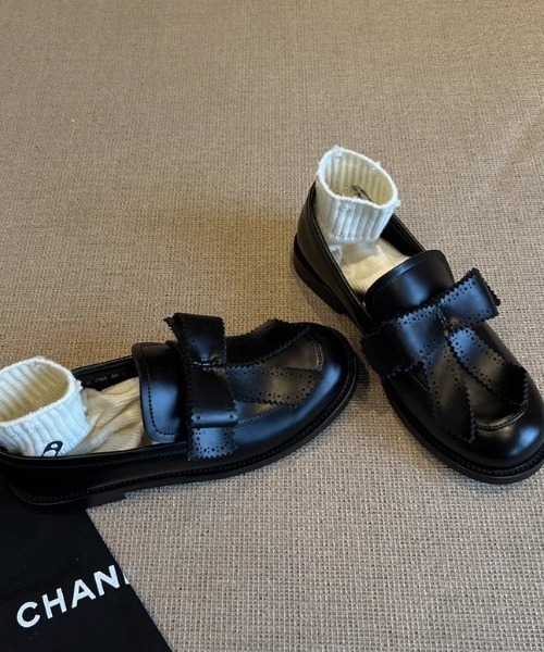Vipoa(ヴィポア)の「Classic ribbon loafer(ローファー・レディース・ブラウン/ブラック・SMALL/LARGE/MEDIUM)」の5枚目の写真