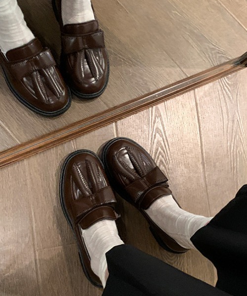 Vipoa(ヴィポア)の「Classic ribbon loafer(ローファー・レディース・ブラウン/ブラック・SMALL/LARGE/MEDIUM)」の18枚目の写真