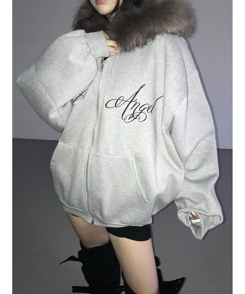 THEAIRTOWN(ジエアタウン)の「raccoon fur hz(パーカー・レディース・ブラック/グレー・FREE)」の2枚目の写真