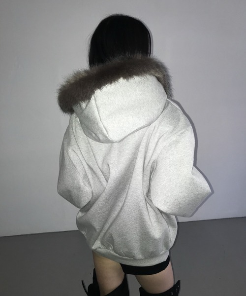 THEAIRTOWN(ジエアタウン)の「raccoon fur hz(パーカー・レディース・ブラック/グレー・FREE)」の6枚目の写真