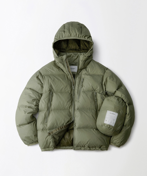 OUTSTANDING(アウトスタンディング)の「MOUNTAIN DOWN PARKA_OLIVE GREEN(ダウンジャケット/コート・メンズ・その他・SMALL/MEDIUM/LARGE/X-LARGE)」の1枚目の写真