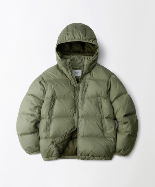 OUTSTANDING(アウトスタンディング)の「MOUNTAIN DOWN PARKA_OLIVE GREEN(ダウンジャケット/コート・メンズ・その他・SMALL/MEDIUM/LARGE/X-LARGE)」の2枚目の写真