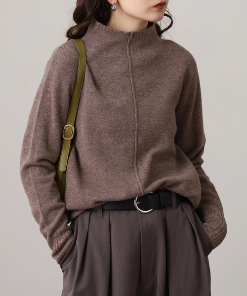 EGLANTINE(エグランティーヌ)の「EGLANTINE ウール100%ピンタックハイネックニット(ニット/セーター・レディース・レッド/モカ/シルバーグレー/ブラック/ブルーグリーン・38)」の4枚目の写真