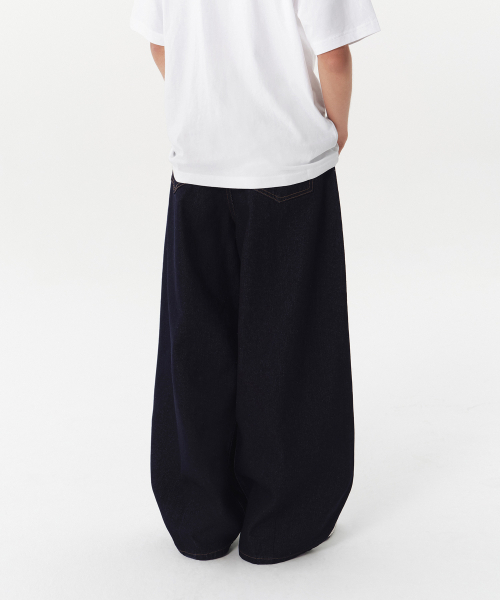 MUSINSA STANDARD（ムシンサスタンダード）の「バルーンデニムパンツ [ディープインディゴ]（デニムパンツ・メンズ・その他・26/27/28/29/30/31/32/33/34/36/38/40/42）」の3枚目の写真
