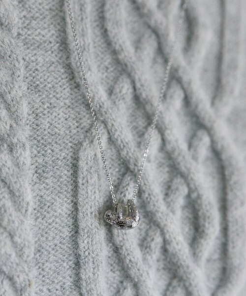 ear PAPILLONNER（イアパピヨネ）の「ナマケモノネックレス（ネックレス・レディース・ゴールド/シルバー・FREE）」の6枚目の写真