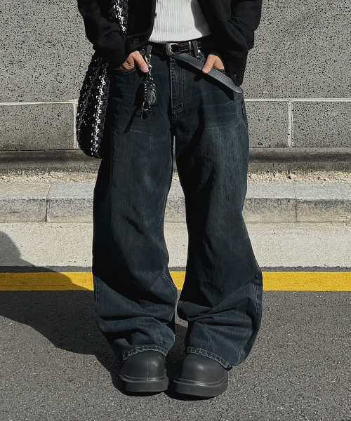 JUAN HOMME(ジュアンオム)の「リファインドワイドデニムパンツ(ダークブルー)(デニムパンツ・メンズ・その他・SMALL/MEDIUM/LARGE)」の1枚目の写真