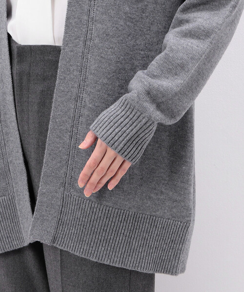 K.T KIYOKO TAKASE（キヨコタカセ）の「〔 Sサイズ 〕 エクストラファインメリノロングＶネックカーディガン（カーディガン/ボレロ・レディース・ブラック系その他/ベージュ・5号）」の11枚目の写真