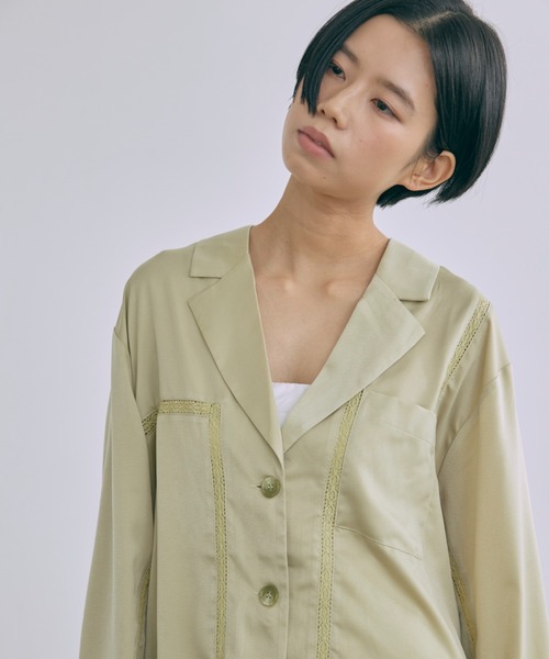 EN NEUME(エンノイム)の「Lace-Trim Satin Shirt Jacket(シャツ/ブラウス・レディース・アイボリー/ライトグリーン/ラベンダー・FREE)」の22枚目の写真