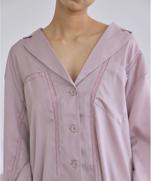 EN NEUME(エンノイム)の「Lace-Trim Satin Shirt Jacket(シャツ/ブラウス・レディース・アイボリー/ライトグリーン/ラベンダー・FREE)」の15枚目の写真