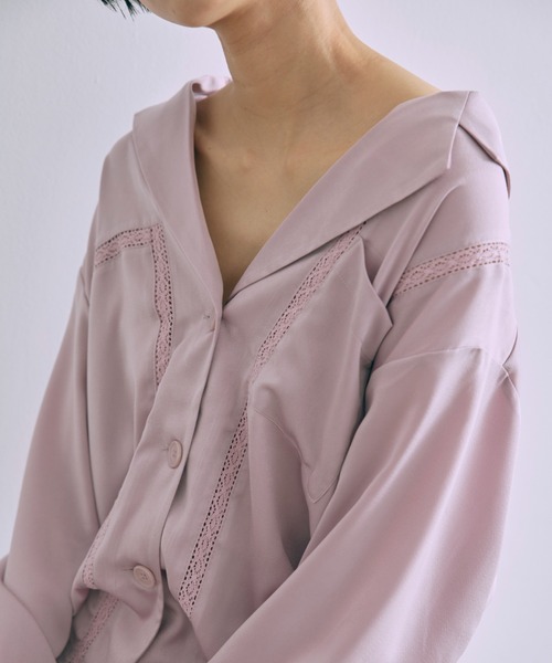 EN NEUME(エンノイム)の「Lace-Trim Satin Shirt Jacket(シャツ/ブラウス・レディース・アイボリー/ライトグリーン/ラベンダー・FREE)」の16枚目の写真