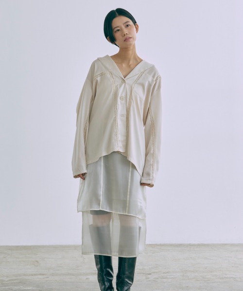 EN NEUME(エンノイム)の「Lace-Trim Satin Shirt Jacket(シャツ/ブラウス・レディース・アイボリー/ライトグリーン/ラベンダー・FREE)」の8枚目の写真