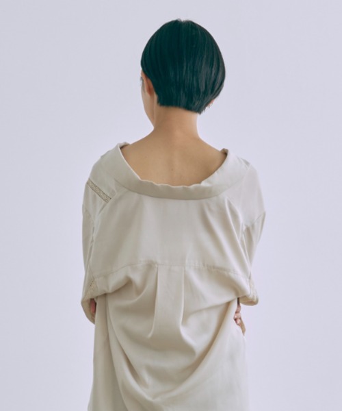 EN NEUME(エンノイム)の「Lace-Trim Satin Shirt Jacket(シャツ/ブラウス・レディース・アイボリー/ライトグリーン/ラベンダー・FREE)」の6枚目の写真