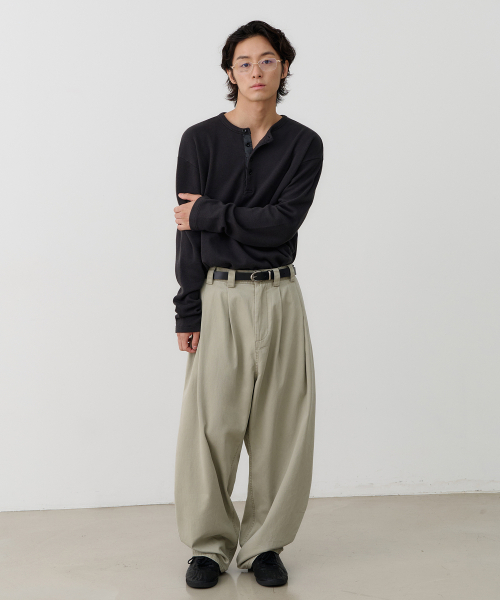 NOUN(ノウン)の「wide tapered chino pants (light gray)(その他パンツ・メンズ・その他・1/2/0)」の3枚目の写真