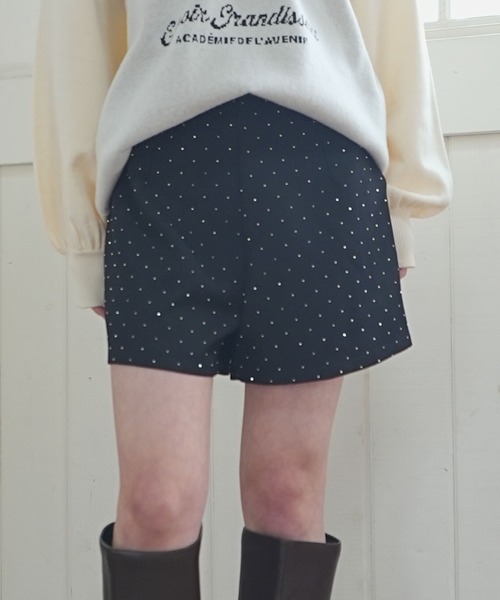 archives（アルシーヴ）の「ラインストーンドットショートパンツ（その他パンツ・レディース・ブラック/グレー・MEDIUM）」の2枚目の写真