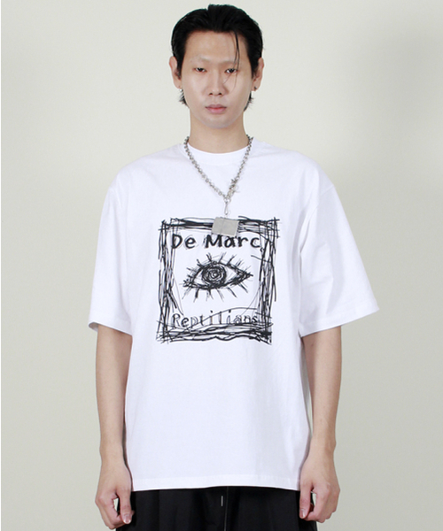 DEMARC(ドゥマーク)の「スクエアグラフィックボックスフィット半袖Tシャツホワイト(Tシャツ/カットソー・メンズ・その他・MEDIUM/LARGE)」の1枚目の写真