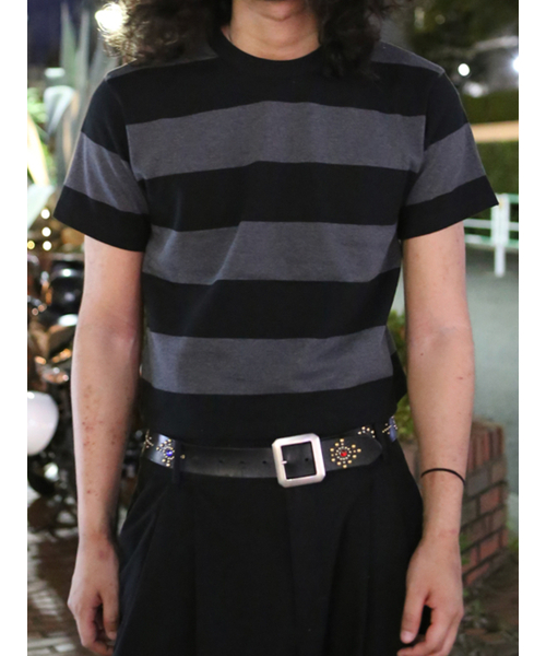 GOZER(ゴーザー)の「WANG STRIPE HALF T-SHIRT_CHARCOAL(Tシャツ/カットソー・メンズ・チャコール・MEDIUM/LARGE/X-LARGE)」の3枚目の写真