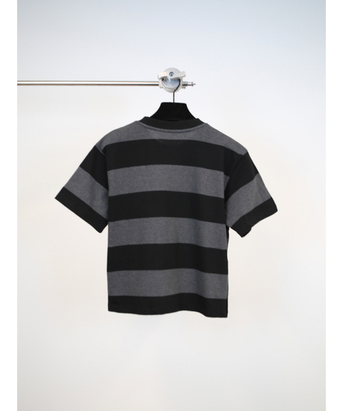 GOZER(ゴーザー)の「WANG STRIPE HALF T-SHIRT_CHARCOAL(Tシャツ/カットソー・メンズ・チャコール・MEDIUM/LARGE/X-LARGE)」の6枚目の写真