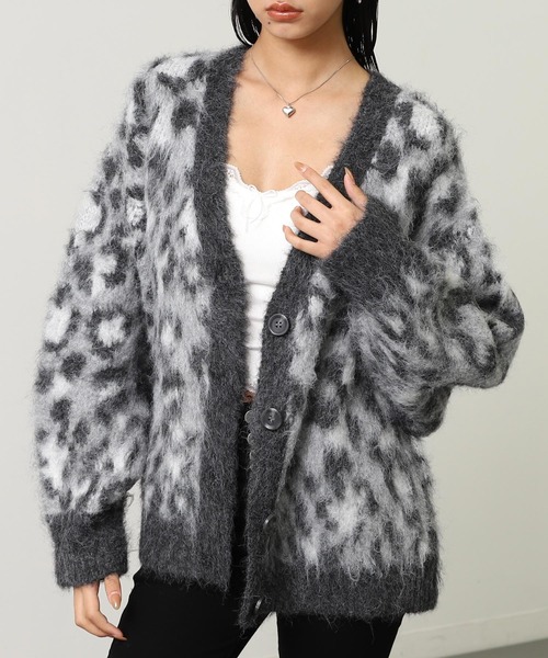 ANAP(アナップ)の「レオパード柄 シャギーニット カーディガン(カーディガン/ボレロ・レディース・ブラウン/グレー・F)」の2枚目の写真