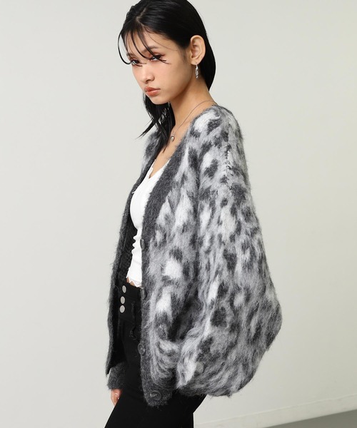 ANAP(アナップ)の「レオパード柄 シャギーニット カーディガン(カーディガン/ボレロ・レディース・ブラウン/グレー・F)」の6枚目の写真