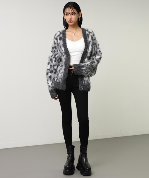 ANAP(アナップ)の「レオパード柄 シャギーニット カーディガン(カーディガン/ボレロ・レディース・ブラウン/グレー・F)」の8枚目の写真