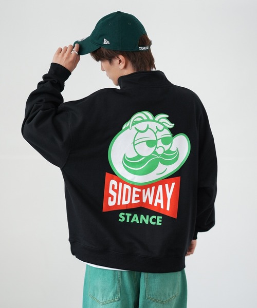 En serio TOKYO（エンソリオトーキョー）の「【SIDEWAYSTANCE】スナックロゴ裏毛ハーフジップトレーナー（スウェット・メンズ・ブラック系1/ネイビー系1/ライトグレー系1・SMALL/MEDIUM/LARGE/X-LARGE）」の5枚目の写真